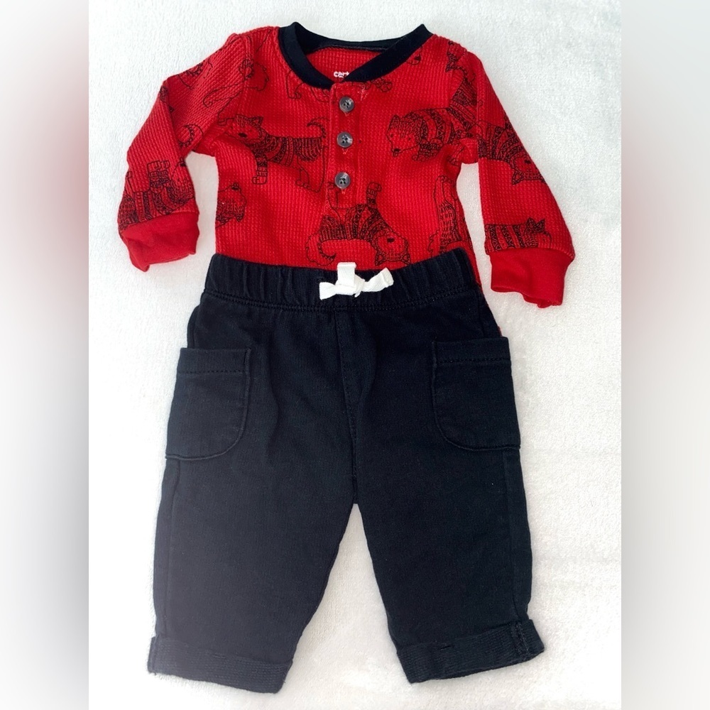 Carter’s Baby boy Newborn Long Sleeve Onesie & Pants